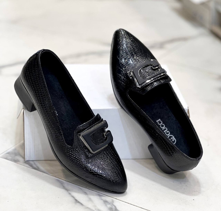 کفش کالج زنانه/دخترانه پاخوری شیک رویه ورنی چاپی یراق و نگین خارجی زیره بتا ۳ سانتی قالب استاندارد ۱ سال ضمانت تعویض سایز ۳۷ تا ۴۲