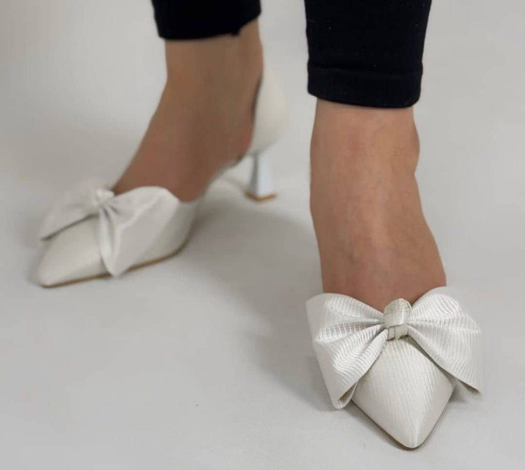 کفش مجلسی زنانه/دخترانه مدل Torlando رویه گیپور رویه و زیره وارداتی پاشنه ۵ سانتی دلتا پاخوری شیک خرید از تولیدی تعداد محدود موجودی گرفته شود