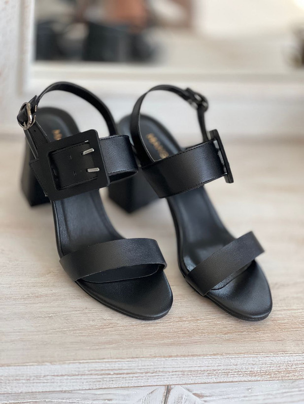 صندل مجلسی زنانه/دخترانه مدل لاله رویه چرم صنعتی پاشنه ۷ سانت قالب استاندارد سایزبندی ۳۶ تا ۴۱ کیفیت عالی