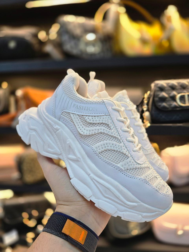 کتونی زنانه/دخترانه مدل جدید فشیون نگینی قالب استاندارد پاخور عالی سایزبندی ۳۷ تا ۴۰