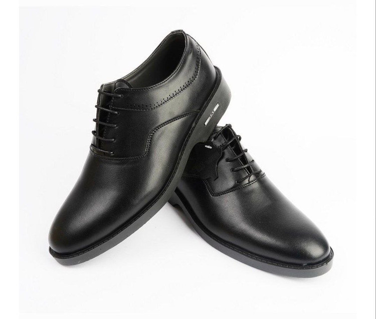 کفش مجلسی و کلاسیک مردانه جنس رویه چرم صنعتی با کیفیت زیره pvc سایزبندی ۴۰ تا ۴۴