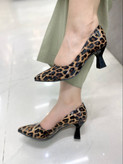 کفش مجلسی زنانه/دخترانه طرح پلنگی جنس ورنی کیفیت اصلی جنس و کیفیت در حد ترک پاشنه ۵ سانت سایزبندی ۳۷ تا ۴۱