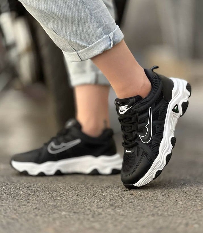 کتونی نایک جدید زنانه/دخترانه زیره پیو بسیار شیک خوشپا راحت و با کیفیت سایزبندی ۳۷ تا ۴۰