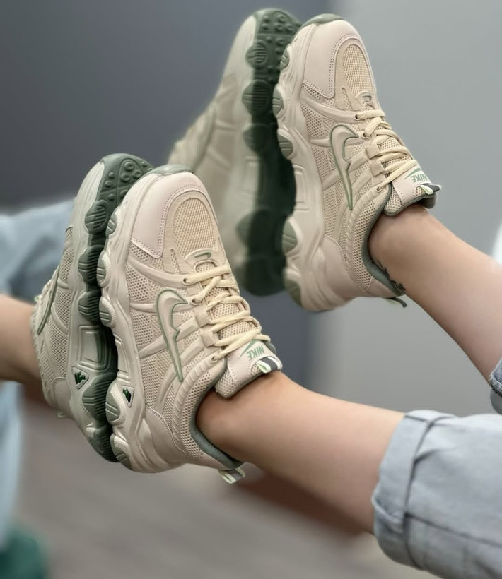 کتونی نایک جدید زنانه/دخترانه زیره پیو بسیار شیک خوشپا راحت و با کیفیت سایزبندی ۳۷ تا ۴۰