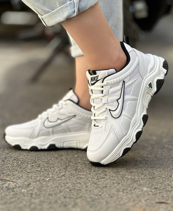 کتونی نایک جدید زنانه/دخترانه زیره پیو بسیار شیک خوشپا راحت و با کیفیت سایزبندی ۳۷ تا ۴۰