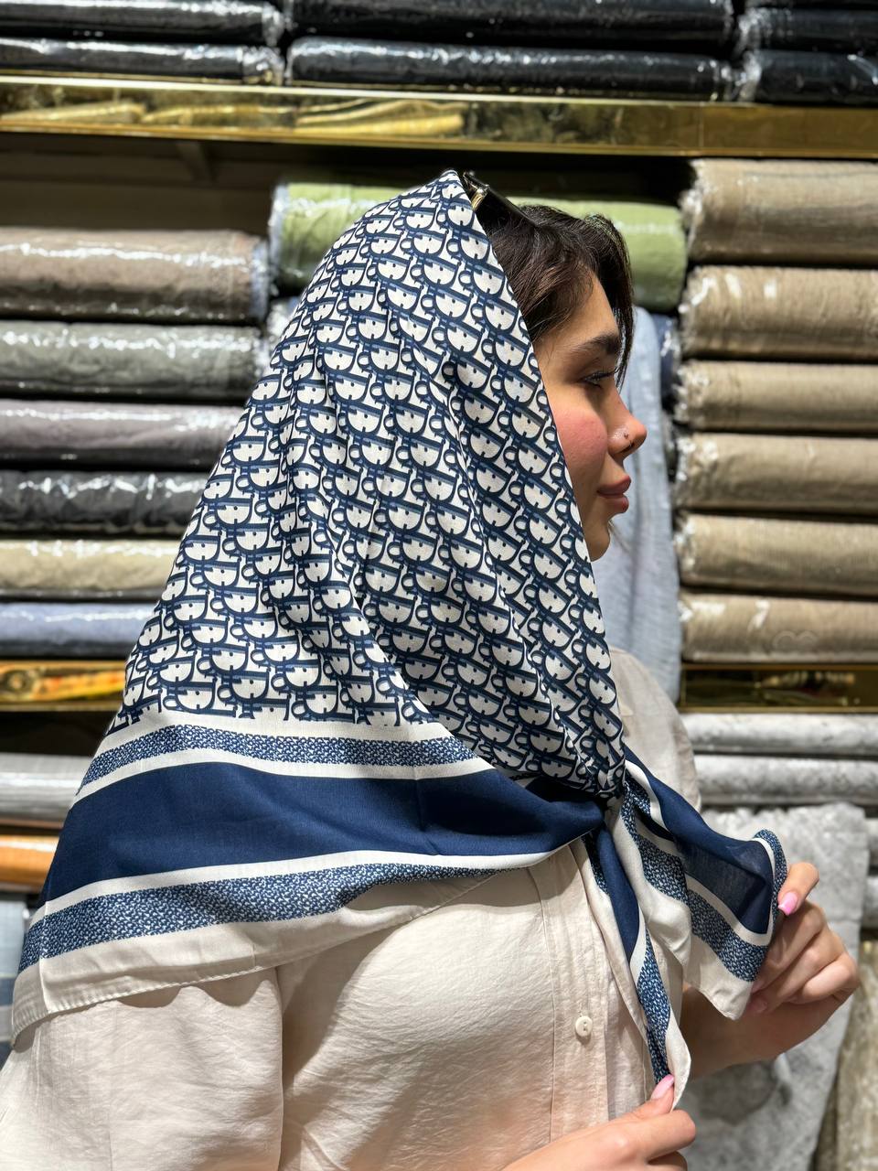روسری شیک نخی قواره ۱۰۰ جنس نخی اعلا فروش بصورت تک و عمده