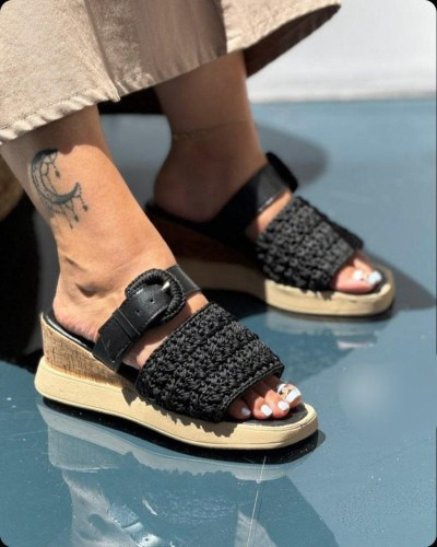 صندل جدید زنانه دخترانه در دو رنگ کرم و مشکی لژ ۷ سانت سایزبندی ۳۷ تا ۴۰