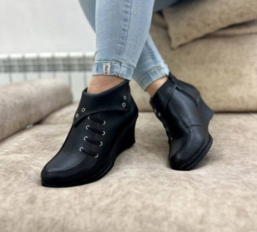 نیمبوت زنانه/دخترانه مدل طاها رویه چرم بیاله زیره پیو لژ ۵ سانت نرم و سبک پاخوری شیک قالب استاندارد سایزبندی ۳۷ تا ۴۰