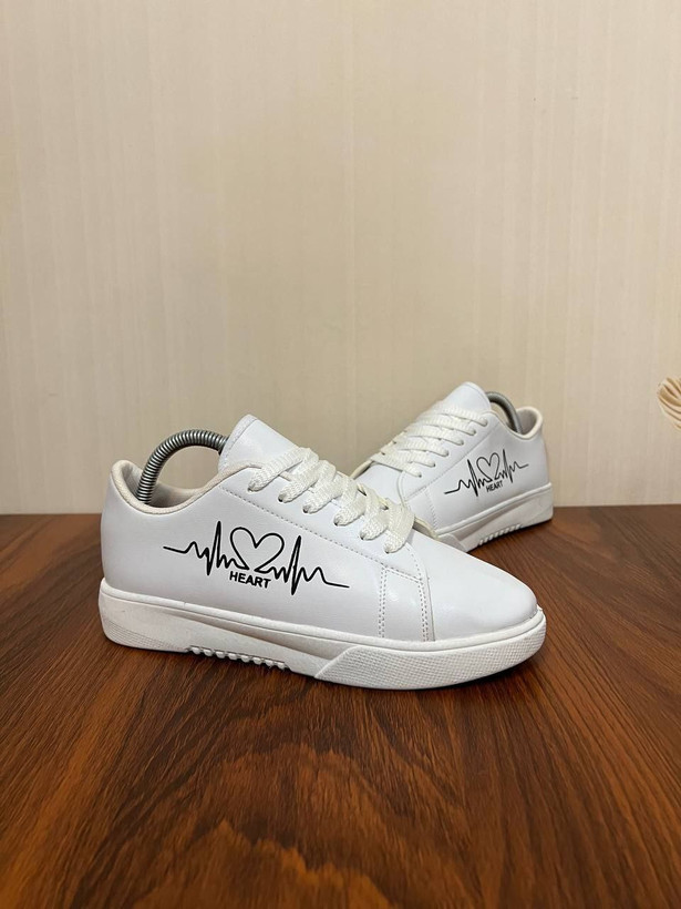 ونس ضربان حراجی زنانه/دخترانه رویه فوم درجه یک زیره پلیمر مواد نو داخل دوخت سایزبندی ۳۷ تا ۴۰ قالب استاندارد