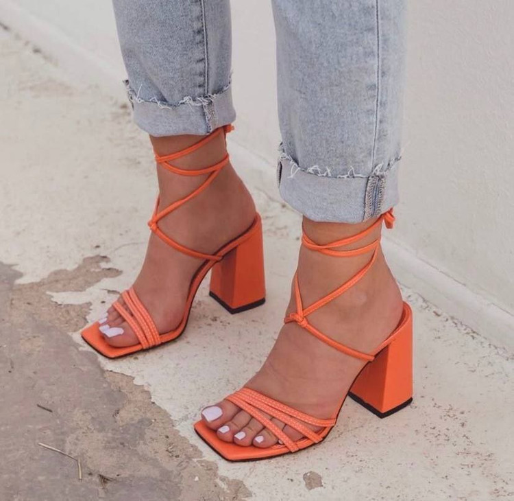 کفش تابستانی/صندل زنانه دخترانه زیره دافوس پاشنه ۶ سانت رویه چرم صنعتی درجه یک سایزبندی ۳۶ تا ۴۱ قالب استاندارد ترک