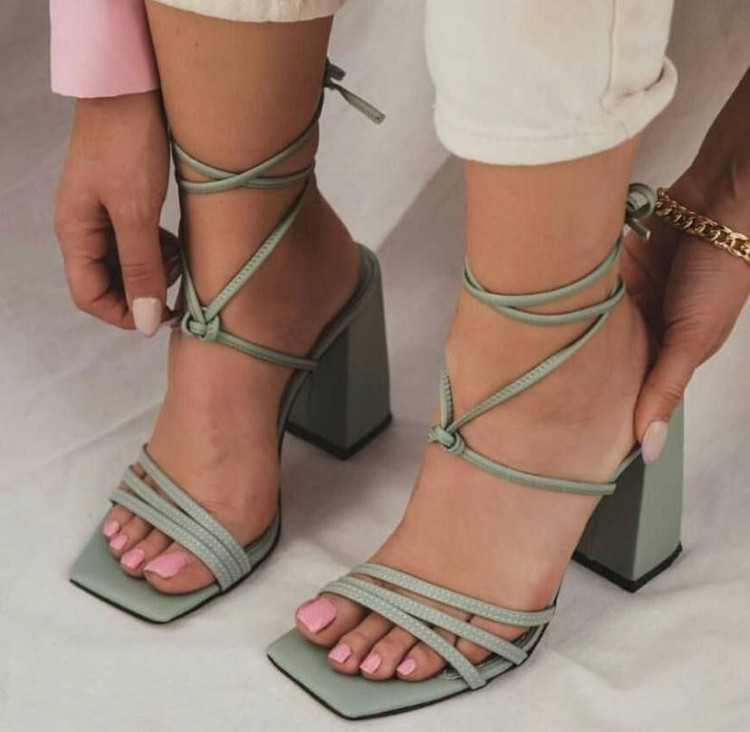 کفش تابستانی/صندل زنانه دخترانه زیره دافوس پاشنه ۶ سانت رویه چرم صنعتی درجه یک سایزبندی ۳۶ تا ۴۱ قالب استاندارد ترک