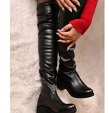 بوت جورابی زنانه/دخترانه در دو جنس انتخابی سوییت و چرم زیره پیو کیفیت عالی سایز ۳۷ تا ۴۰ قالب استاندارد