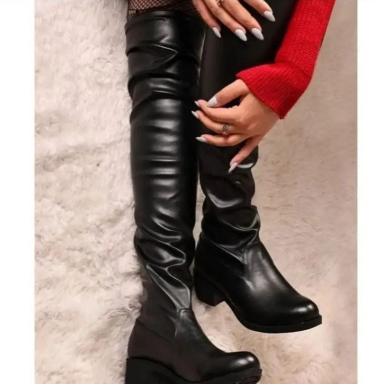 بوت جورابی زنانه/دخترانه در دو جنس انتخابی سوییت و چرم زیره پیو کیفیت عالی سایز ۳۷ تا ۴۰ قالب استاندارد