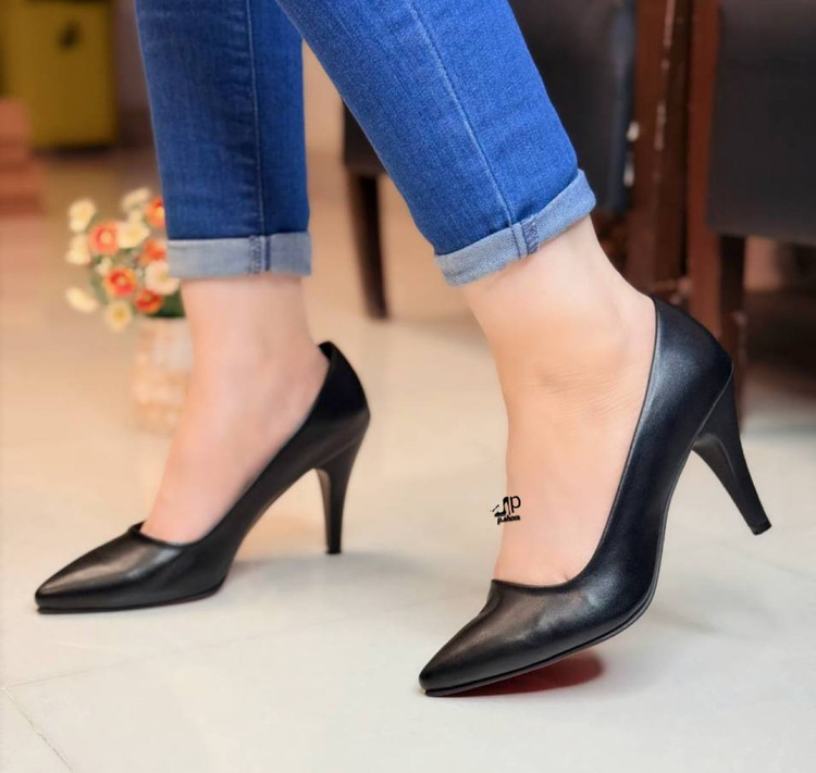 کفش مجلسی زنانه/دخترانه مدل سایه در دو جنس انتخابی چرم ورنی و چرم بیاله کیفیت عالی زیره دلتا ۱۰ سانت پاخوری شیک