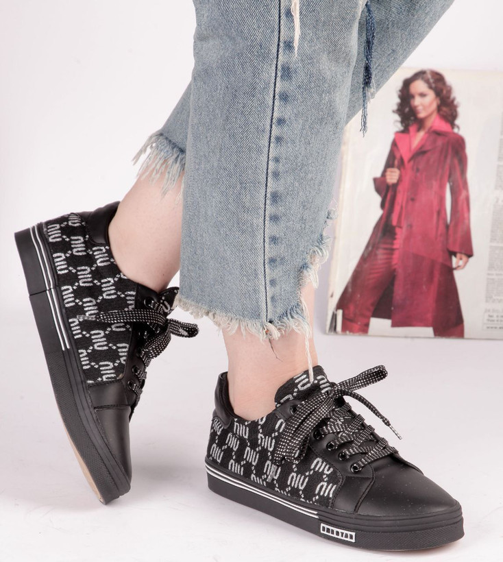 ونس زنانه/دخترانه مدل هیوا زیره لژکشی راحت رویه چرم و لمه سبک و راحت شیک و خوشپا