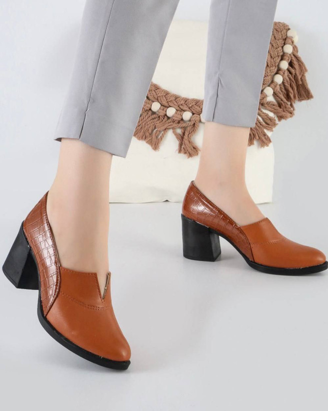 کفش کارمندی و اداری زنانه/دخترانه مدل لبخند پاشنه ۷ سانت کیفیت عالی شیک و خوشپا و راحت زیره پیو کیفیت اورجینال سایزبندی ۳۷ تا ۴۱