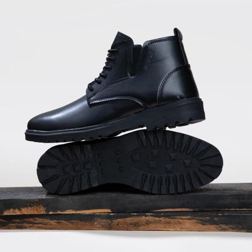 کفش ساقدار/نیمبوت مردانه مدل جیوکس بغل کشی رویه بیاله وارداتی زیره مواد نو نرم و سبک کیفیت عالی سایزبندی ۴۱ تا ۴۴قالب استاندارد