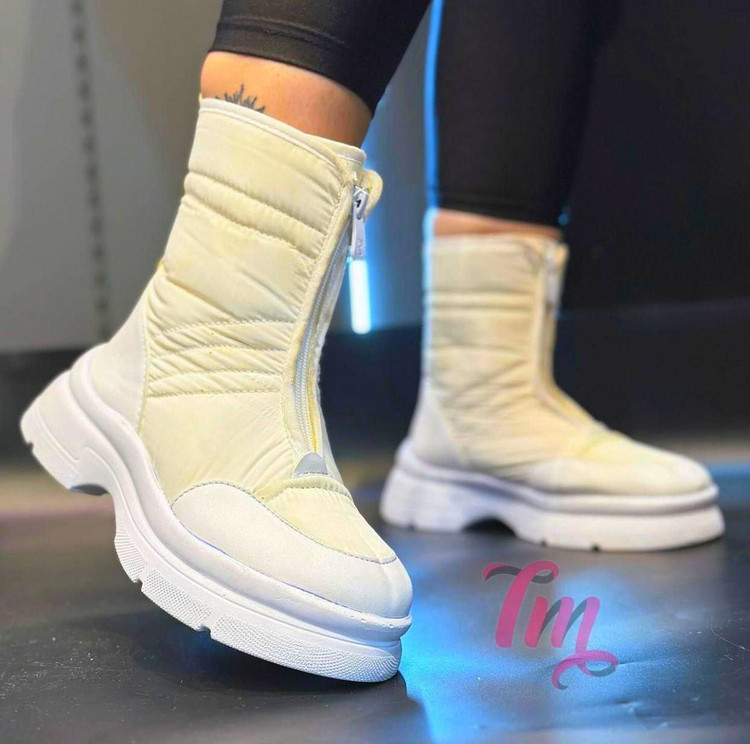 نیم بوت کاپشنی جدید زنانه/دخترانه زیره پی یو طبی بسیار سبک و راحت جنس رویه کاپشنی ضد آب کیفیت عالی زیپ خارجی قالب کاملا استاندارد