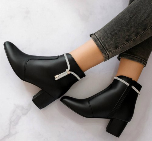 کفش بوت زنانه/دخترانه مدل بغل زیپ نگین دار با کیفیت ضمانتی سایزبندی ۳۷ تا ۴۰