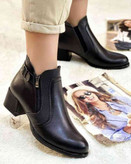 نیم بوت نیم ساق زنانه/دخترانه رویه بیاله و شرانگ کیفیت درجه یک زیره پیو نرم و سبک سایز۳۷تا۴۰ پاپوش فوق العاده زیبا