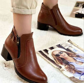 نیم بوت نیم ساق زنانه/دخترانه رویه بیاله و شرانگ کیفیت درجه یک زیره پیو نرم و سبک سایز۳۷تا۴۰ پاپوش فوق العاده زیبا