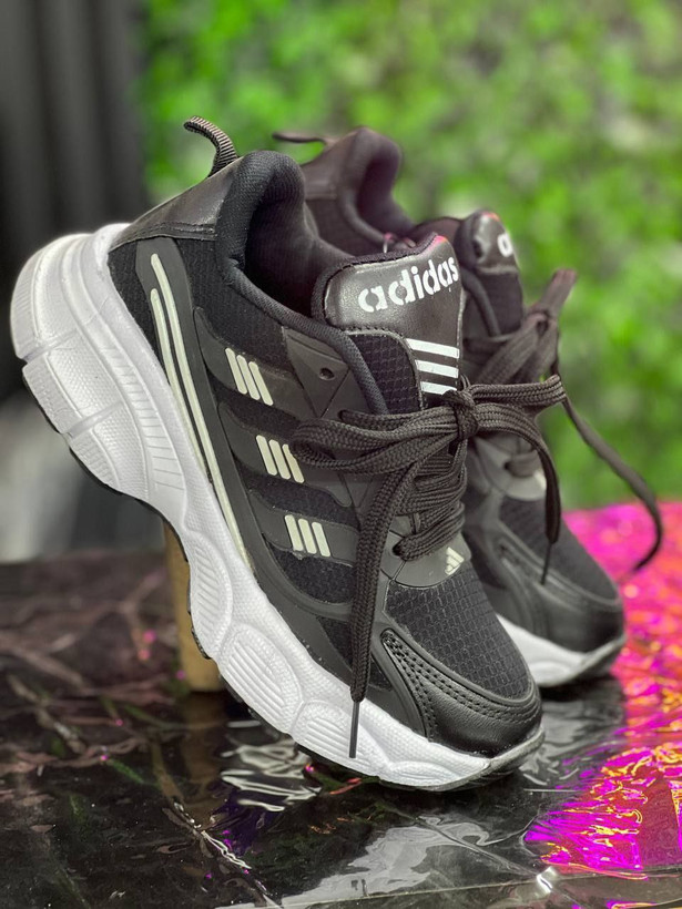 کتونی آدیداس مدل جدید زنانه/دخترانه رویه راشل خارجی زیره ایربورینگ کاملا نرم و راحت داخل کار دوخت کیفیت تضمینی قالب استاندارد