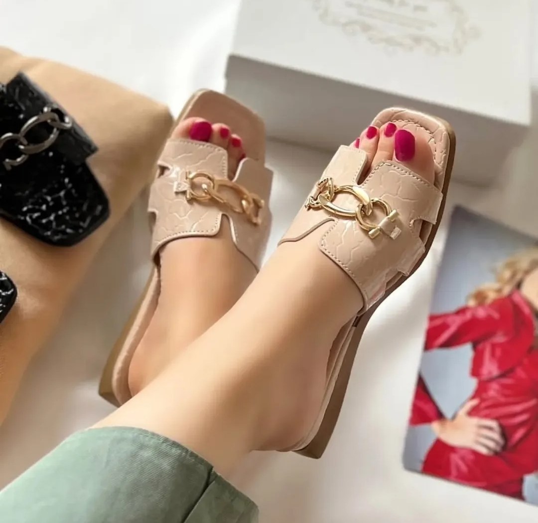 کفش صندل جدید زنانه/دخترانه بسیار شیک خوشپا و راحت کیفیت عالی سایزبندی ۳۷ تا ۴۰