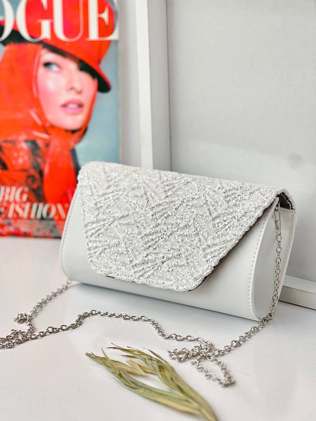 کیف مجلسی دستی زنانه/دخترانه ابعاد ۱۳*۲۲ رنگ سفید در سه طرح زیبا