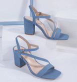 کفش صندل زنانه/دخترانه سایزبندی ۳۶ تا ۴۱ پاشنه ۵ سانت در دو رنگ آبی روشن و تیره