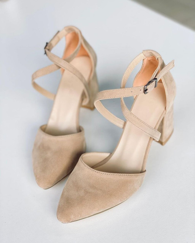 کفش مجلسی زنانه/دخترانه سایزبندی ۳۶تا۴۰ قالب استاندارد پاشنه ۶ سانت پاخوری خیلی شیک و راحت کیفیت کار اصل عالی در سه جنس متفاوت