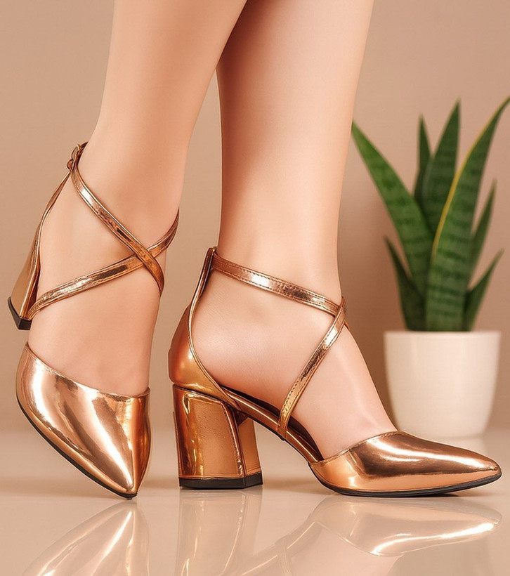 کفش مجلسی زنانه/دخترانه سایزبندی ۳۶تا۴۰ قالب استاندارد پاشنه ۶ سانت پاخوری خیلی شیک و راحت کیفیت کار اصل عالی در سه جنس متفاوت