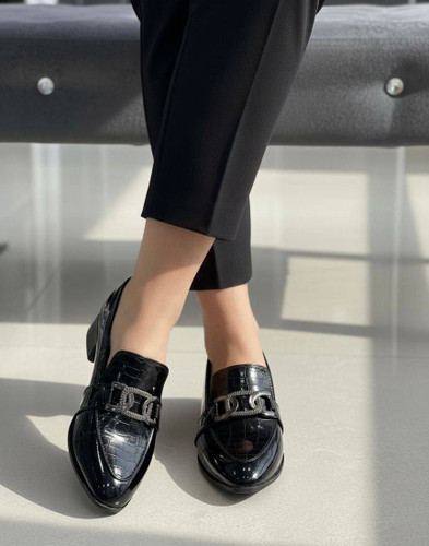 کفش کالج و مجلسی زنانه/دخترانه جنس و کیفیت درجه یک در حد ترک پاسنه ۳ سانت زیره پیو رویه ورنی سایزبندی ۳۷ تا ۴۱ پاخوری عالی