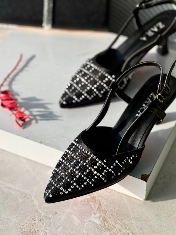 کفش مجلسی زنانه/دخترانه نگینی سایزبندی ۳۶ تا ۴۰ قالب استاندارد با ضمانت گارانتی