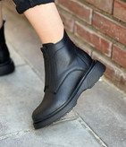 بوت جدید زنانه/دخترانه زیره پیو و سبک وزن حدود ۱۰۰ گرم بسیار باکیفیت و خوشپا و راحت سایزبندی ۳۷ تا ۴۰