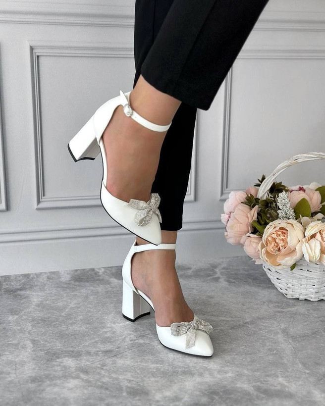 کفش مجلسی زنانه/دخترانه مدل Helenپاشنه ۷ سانت شیک و راحت سایز۳۷ تا ۴۱ در دو جنس چرم صنعتی و سوییت ترک