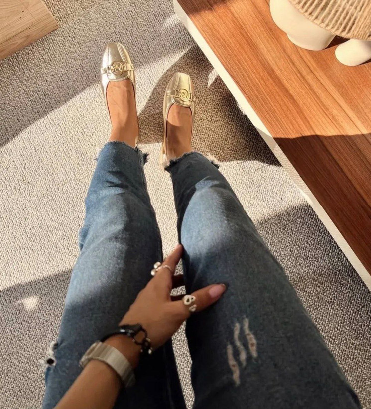 کالج جدید زنانه/دخترانه میکل بسیار شیک خوشپا راحت سایز ۳۷ تا ۴۰ رنگ مشکی و سورمه و زرشکی قیمت منصفانه خرید از تولیدی