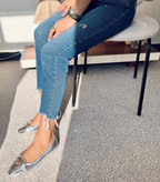 کالج جدید زنانه/دخترانه میکل بسیار شیک خوشپا راحت سایز ۳۷ تا ۴۰ رنگ مشکی و سورمه و زرشکی قیمت منصفانه خرید از تولیدی