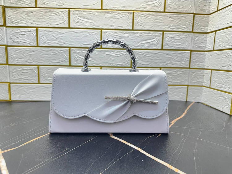 کیف مجلسی زنانه/دخترانه مدل دوخانه جنس خاویاری در سه رنگ سفید و کرم و مشکی