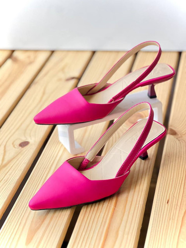 کفش مجلسی زنانه/دخترانه زارا جنس چرم پاشنه ۳ سانت کیفیت عالی و درجه یک سایزبندی ۳۶ تا ۴۱ قالب استاندارد رنگبندی مداد رنگی