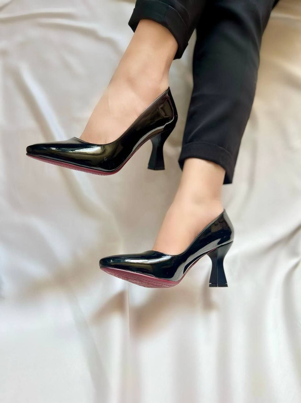 کفش مجلسی و کلاسیک زنانه/دخترانه پاشنه ۵ سانت کلوش تنوع جنس و رنگ عالی شیک و راحت