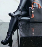 بوت جدید زنانه/دخترانه بسیار شیک و خوشپا و سبک و راحت زیره پیو تولید باغ سپهسالار پاشنه ۷ سانت سایزبندی ۳۷ تا ۴۰