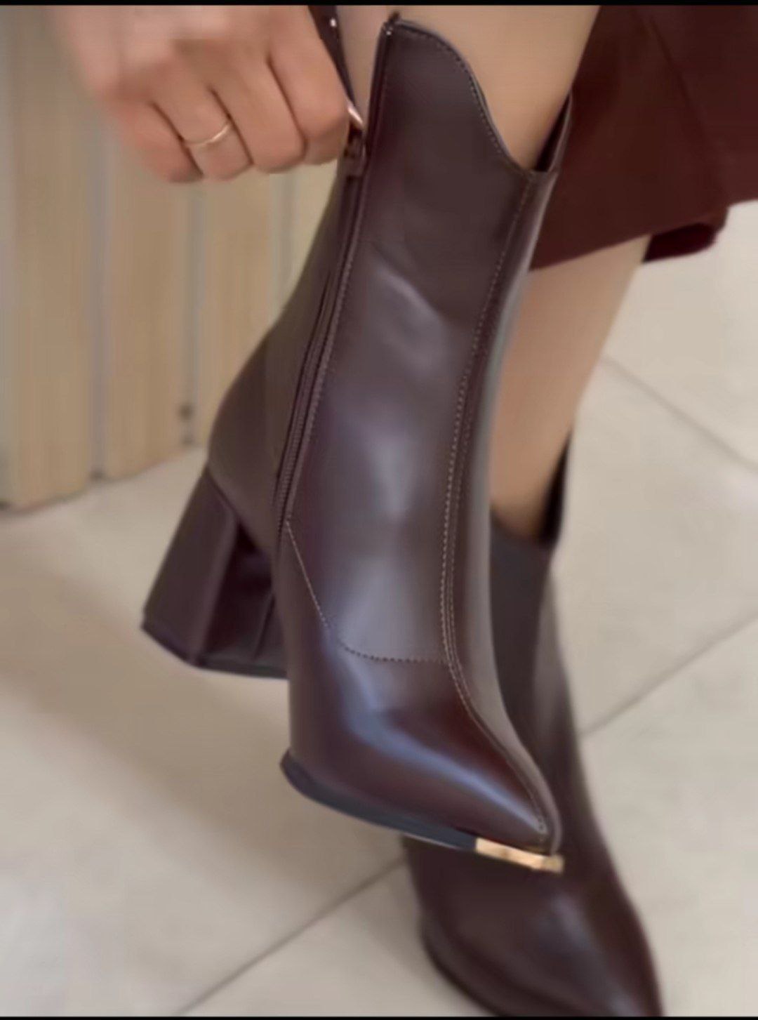 بوت جدید زنانه/دخترانه بسیار شیک و خوشپا و راحت پاشنه ۷ سانت کیفیت در حد ترک سایزبندی ۳۷ تا ۴۰