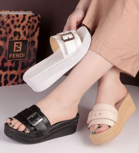 چند مدل صندل لژدار زنانه/دخترانه رویه بیاله وارداتی زیره مواد نو نرم و سبک سایزبندی ۳۷ تا ۴۰ قالب استاندارد پاخور عالی