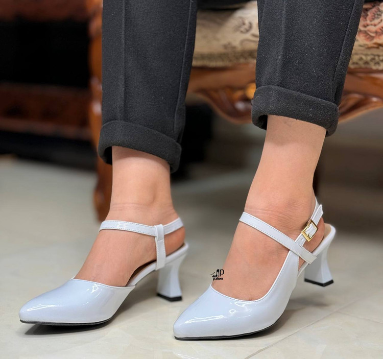 کفش مجلسی زنانه/دخترانه جنس رویه ورنی براق پاشنه ۷ سانت زیره دلتا کیفیت بینظیر سایز ۳۷ تا ۴۰ پاخوری شیک