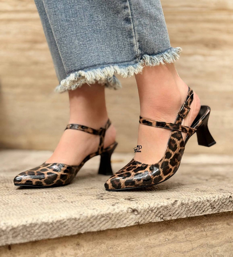 کفش مجلسی زنانه/دخترانه جنس رویه ورنی براق پاشنه ۷ سانت زیره دلتا کیفیت بینظیر سایز ۳۷ تا ۴۰ پاخوری شیک