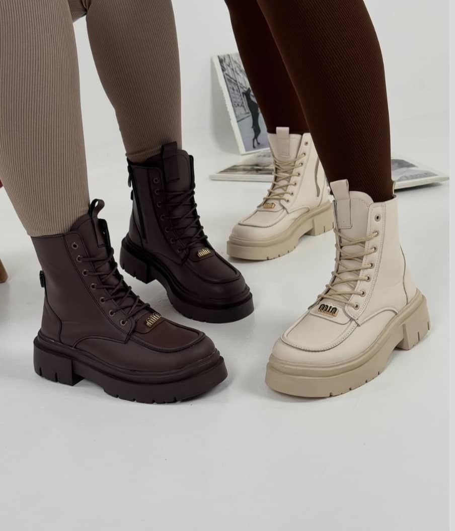 بوت زنانه/دخترانه رویه چرم حوله ای زیره پیو سایزبندی ۳۷ تا ۴۰ قالب استاندارد کیفیت بسیار عالی بسیار سبک و راحت