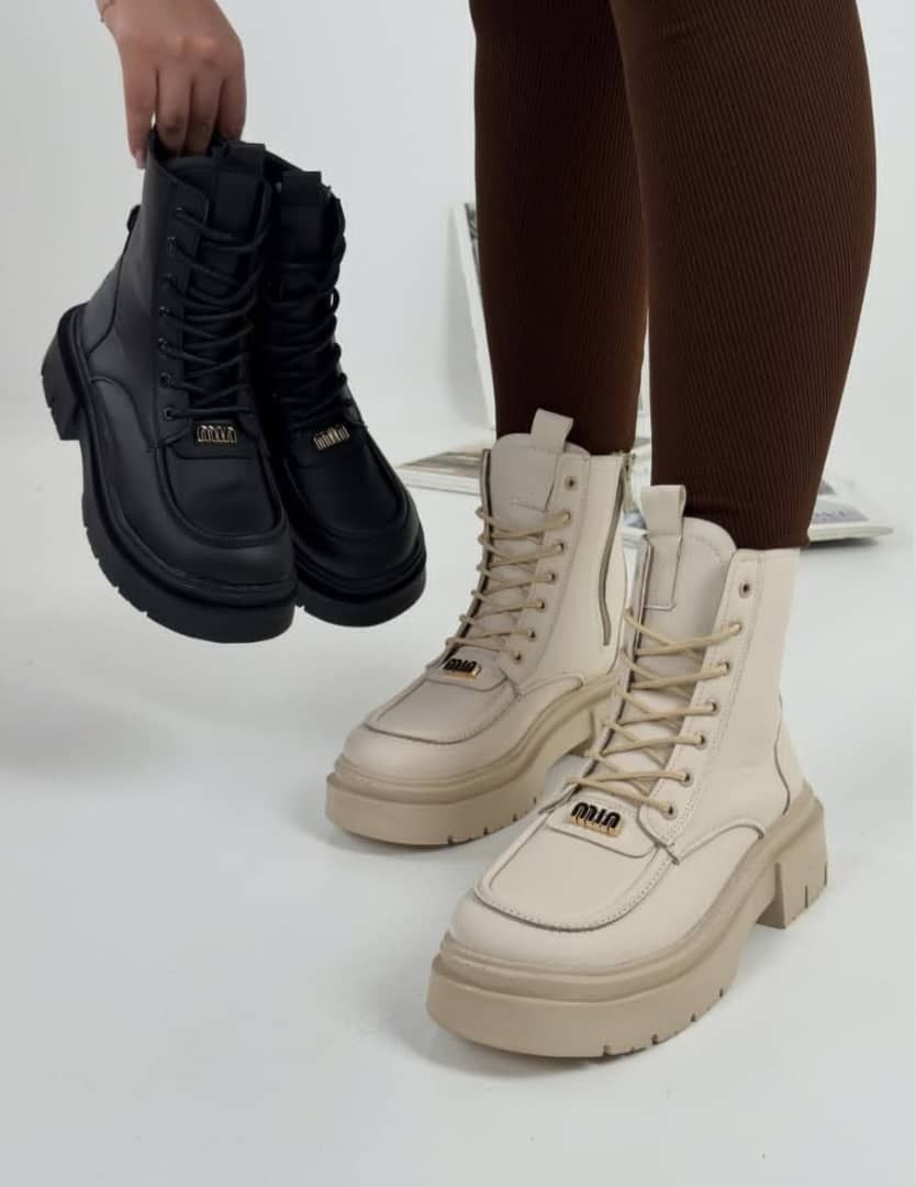 بوت زنانه/دخترانه رویه چرم حوله ای زیره پیو سایزبندی ۳۷ تا ۴۰ قالب استاندارد کیفیت بسیار عالی بسیار سبک و راحت