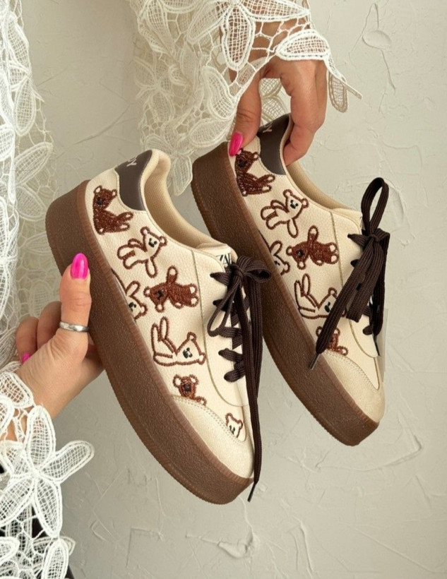 ونس زنانه/دخترانه بسیار شیک خوشپا و راحت زیره پیو کیفیت عالی سایزبندی ۳۷ تا ۴۰