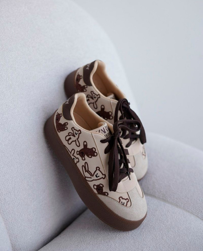 ونس زنانه/دخترانه بسیار شیک خوشپا و راحت زیره پیو کیفیت عالی سایزبندی ۳۷ تا ۴۰