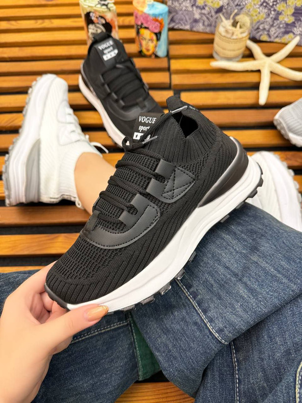 کتونی زنانه/دخترانه مدل جدید زیره پیو ووگو بافتی لژ ۳ سانت قالب استاندارد سایزبندی ۳۷ تا ۴۰